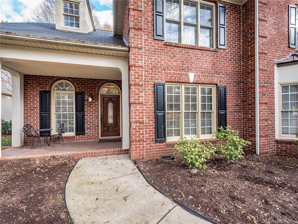 595 Cranborne Chase Fort Mill, SC 29708 - Photo 2 of 35