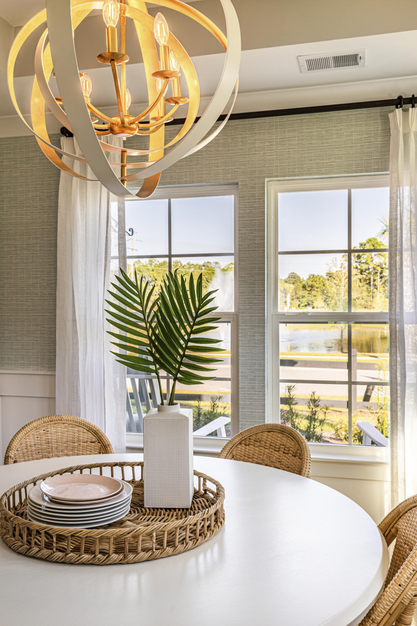 8000 Blue Star Road Hanahan, SC 29410 - Photo 12 of 32 breakfastnook3
