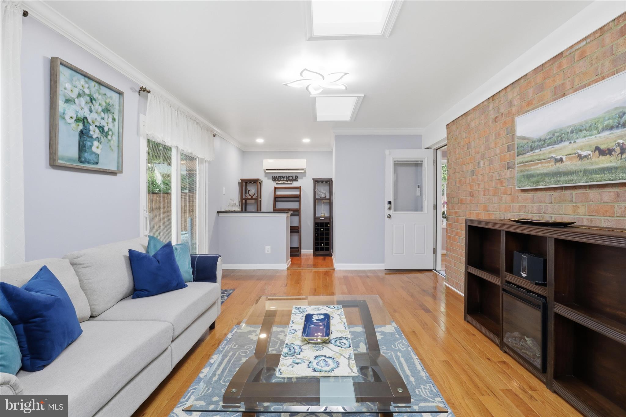 6809 Rolling Road Springfield, VA 22152 - Photo 12 of 50