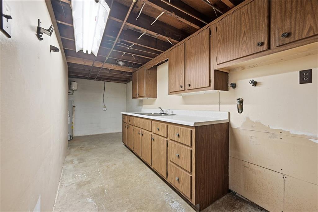 2586 Paige Street Lower Burrell, PA 15068 - Photo 29 of 41