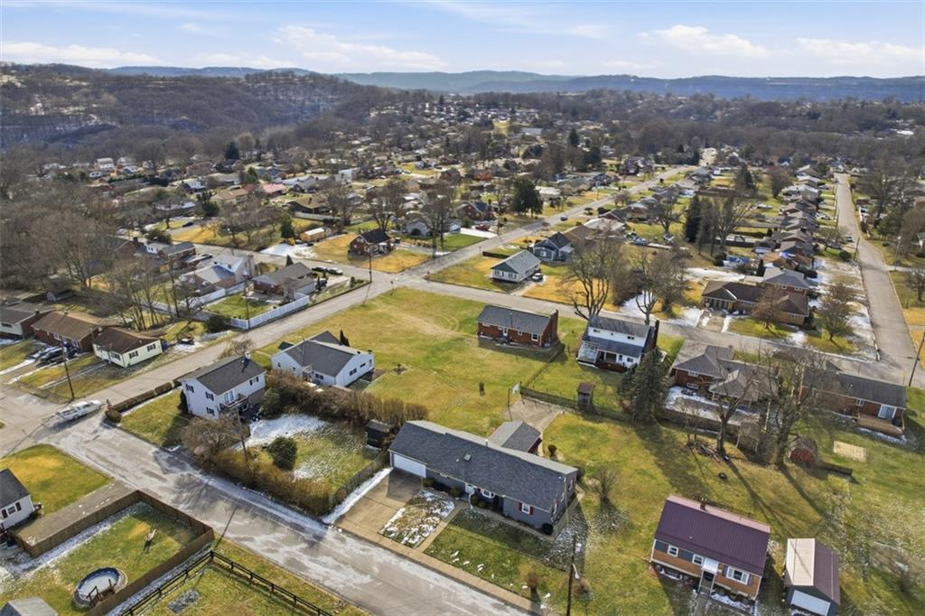 2586 Paige Street Lower Burrell, PA 15068 - Photo 39 of 41