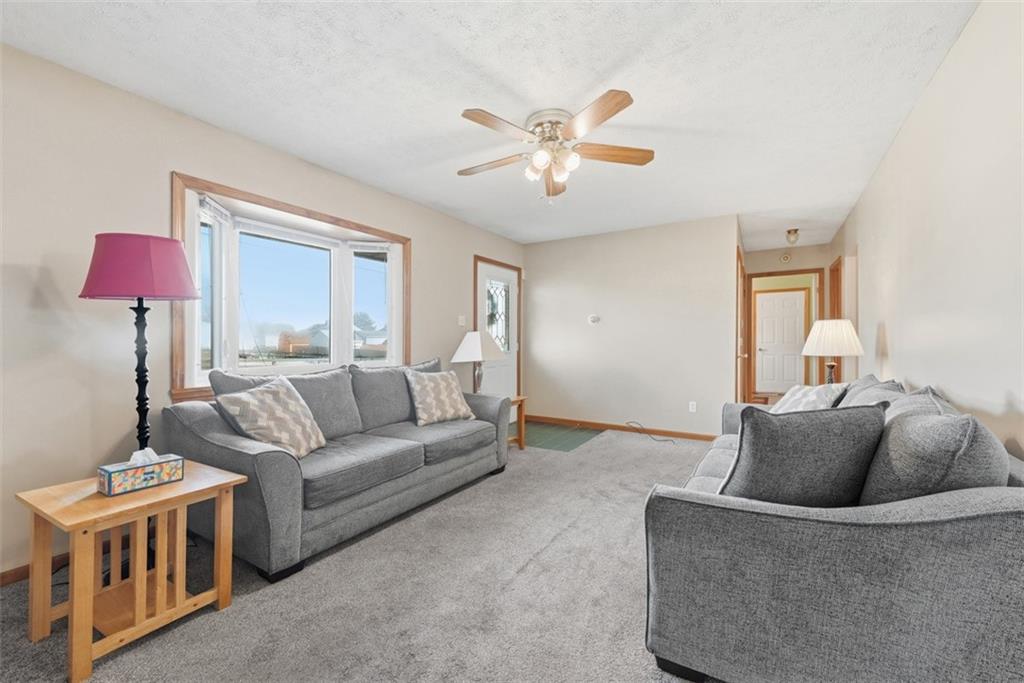 2586 Paige Street Lower Burrell, PA 15068 - Photo 6 of 41