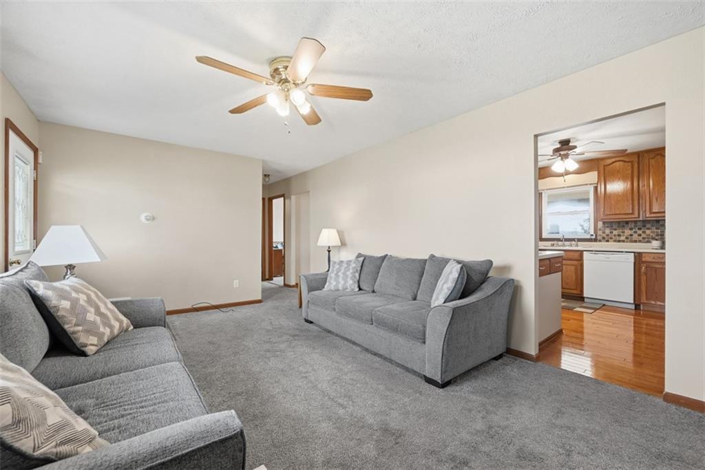 2586 Paige Street Lower Burrell, PA 15068 - Photo 7 of 41