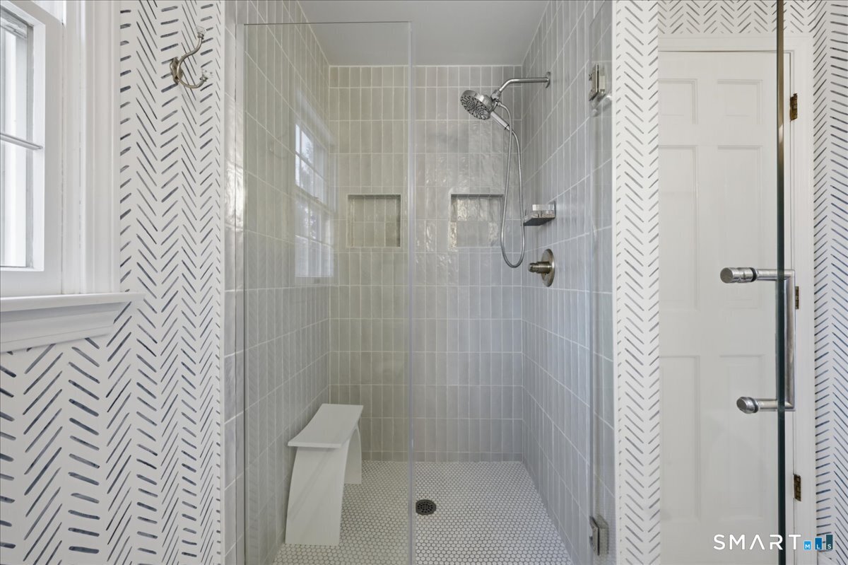 792 Wrights Crossing Road Pomfret, CT 06259 - Photo 31 of 40 a bathroom with a shower