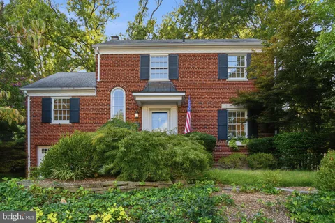 $1,210,000 | 2312 Valley Drive, Alexandria, VA 22302