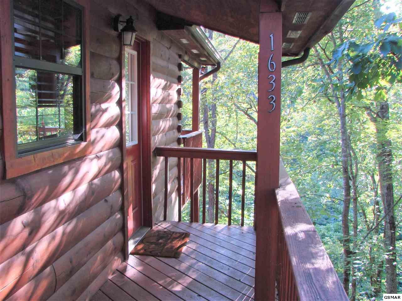 1633 Raccoon Den Way Sevierville, TN 37862 - Photo 2 of 29 Gallery Image 2