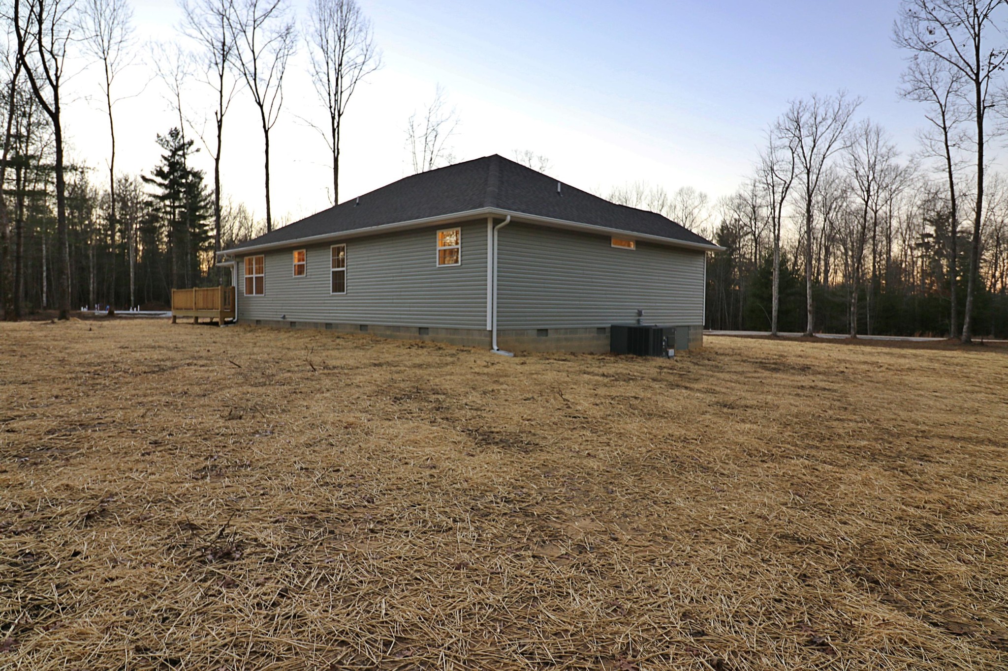 971 Toomey Falls Road Oneida, TN 37841 - Photo 5 of 16 a tall house with a outdoor space