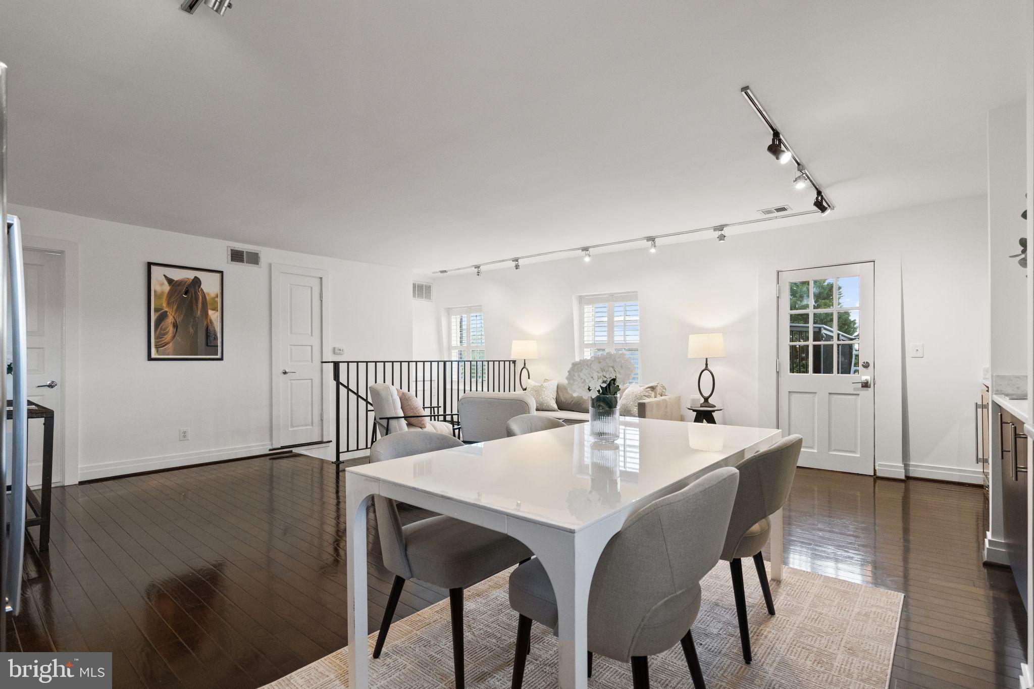 3246 N Street Northwest, Unit 4A Washington, DC 20007 - Photo 8 of 31 Dining area