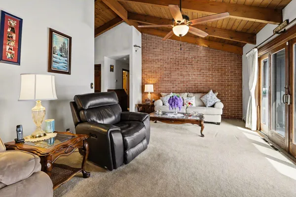 $525,000 | 55835 Davis Lane, Dowagiac, MI 49047