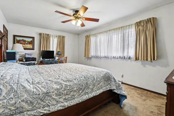 $525,000 | 55835 Davis Lane, Dowagiac, MI 49047