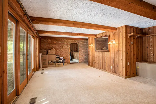 $525,000 | 55835 Davis Lane, Dowagiac, MI 49047