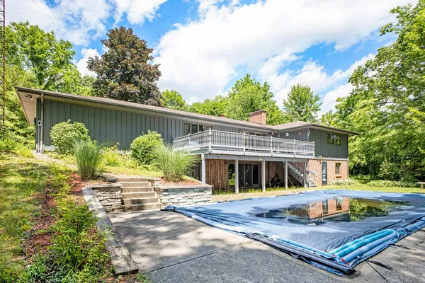 $525,000 | 55835 Davis Lane, Dowagiac, MI 49047