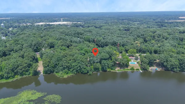 $525,000 | 55835 Davis Lane, Dowagiac, MI 49047