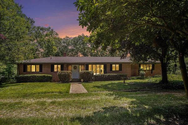 $525,000 | 55835 Davis Lane, Dowagiac, MI 49047