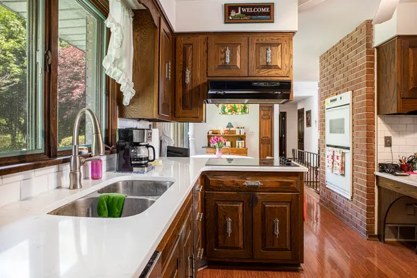 $525,000 | 55835 Davis Lane, Dowagiac, MI 49047