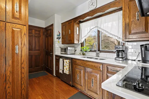 $525,000 | 55835 Davis Lane, Dowagiac, MI 49047