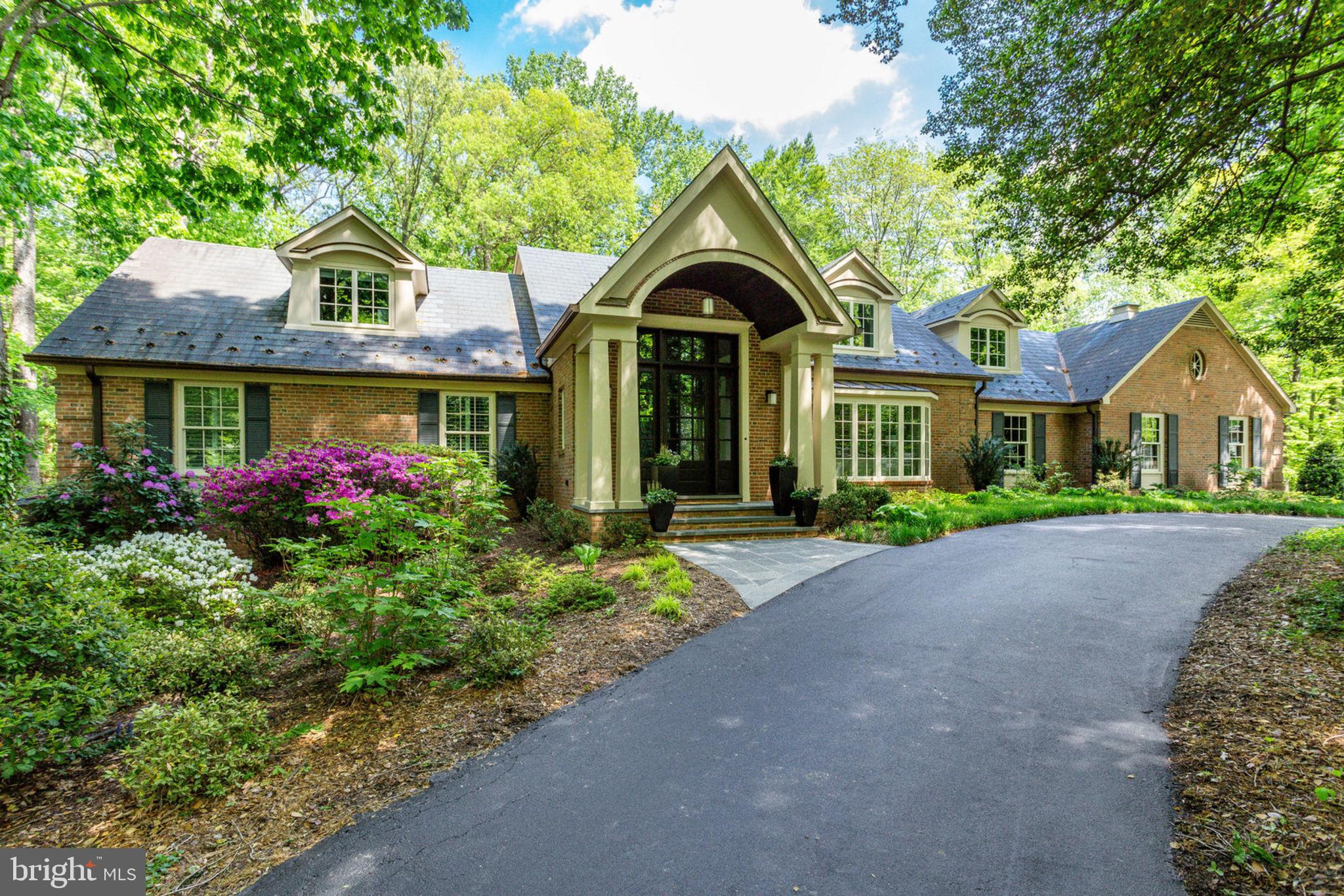 913 Lynton Place McLean, VA 22102 - Photo 1 of 57