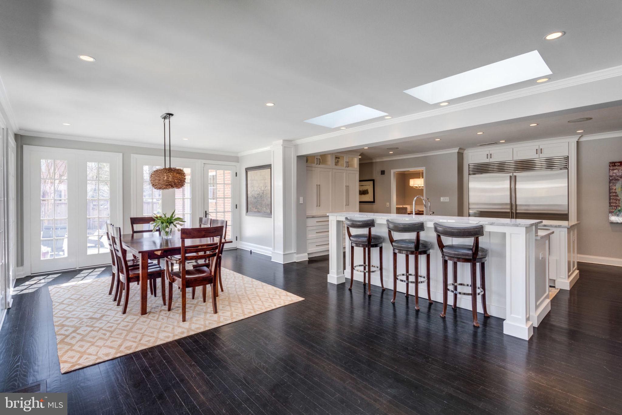 913 Lynton Place McLean, VA 22102 - Photo 14 of 57 Gourmet Kitchen