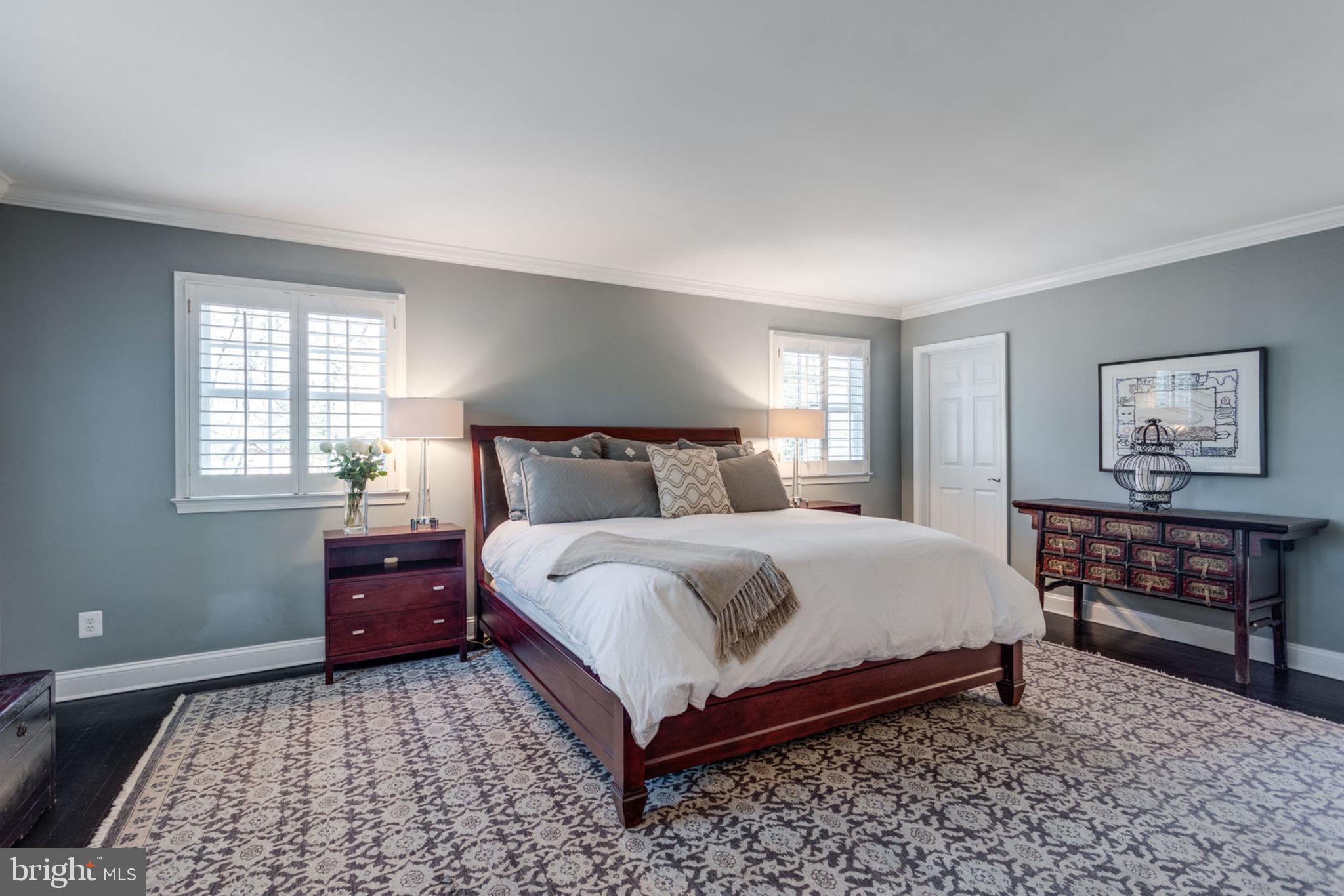 913 Lynton Place McLean, VA 22102 - Photo 20 of 57 Main Level Master Bedroom