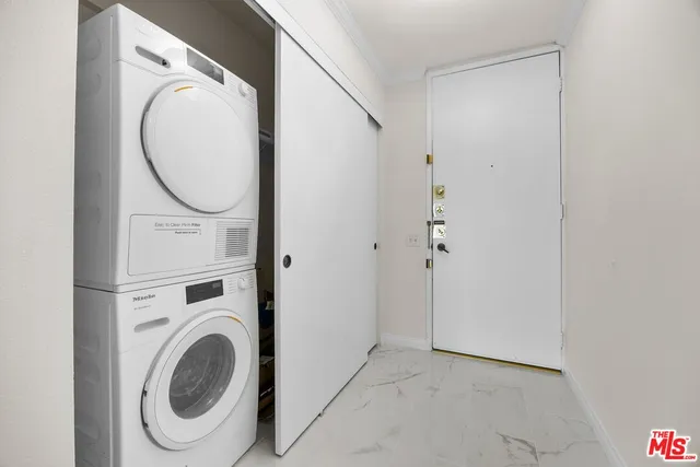 $4,500 | 532 North Rossmore Avenue, Unit 411, Los Angeles, CA 90004