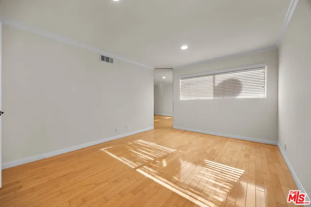 $4,500 | 532 North Rossmore Avenue, Unit 411, Los Angeles, CA 90004