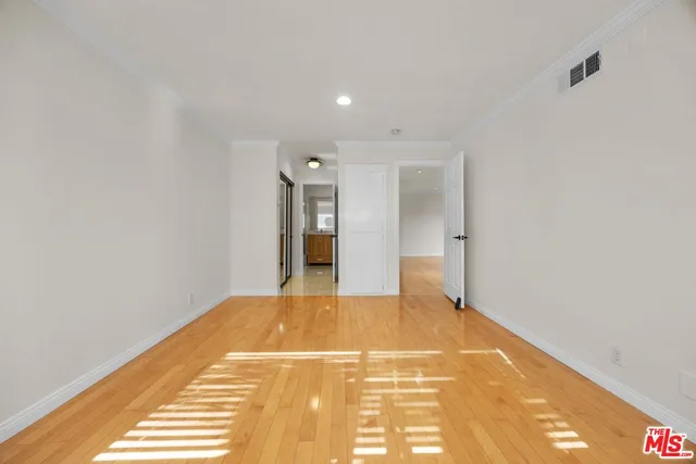 $4,500 | 532 North Rossmore Avenue, Unit 411, Los Angeles, CA 90004