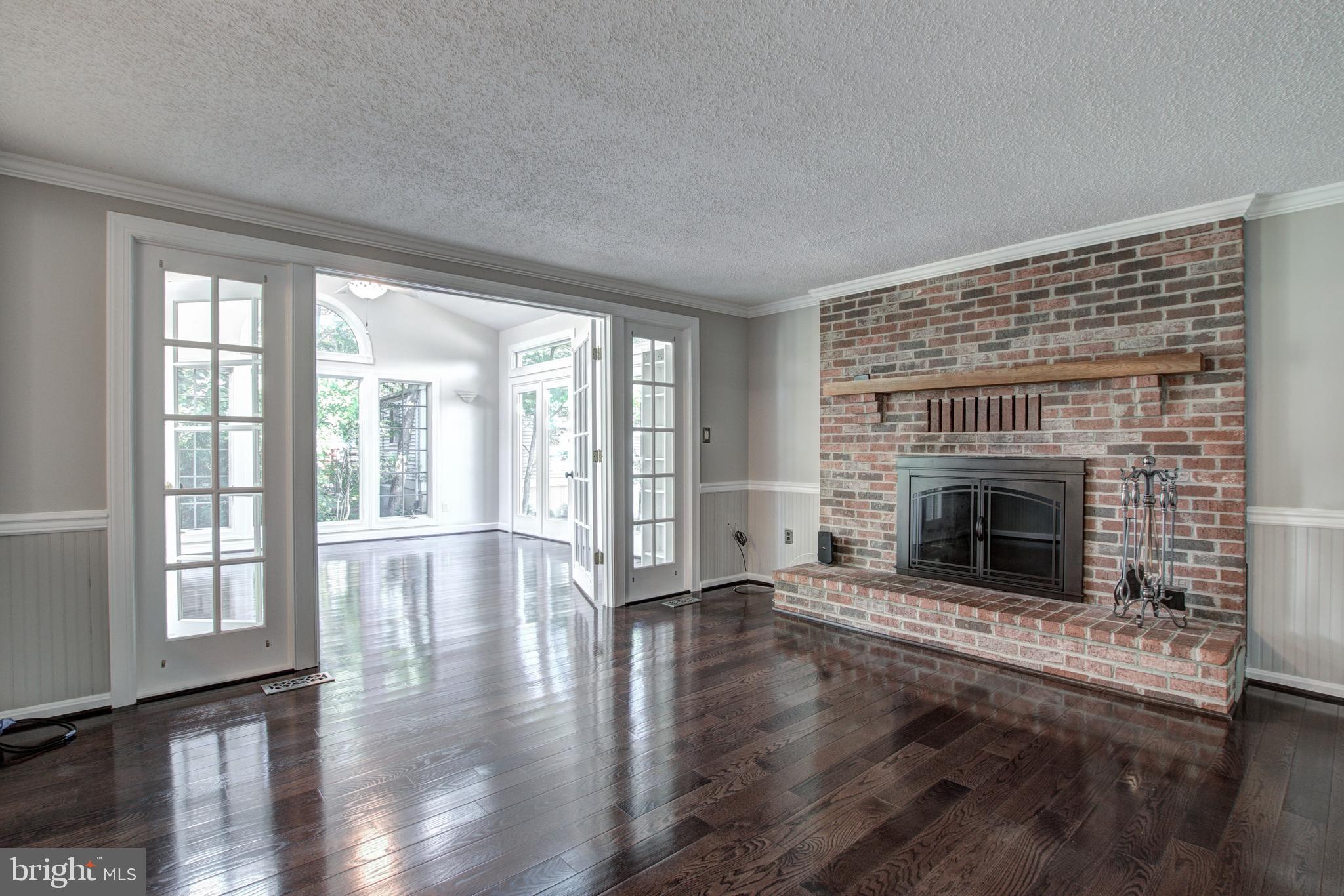 5912 Freds Oak Road Burke, VA 22015 - Photo 12 of 49 Gallery Image 12
