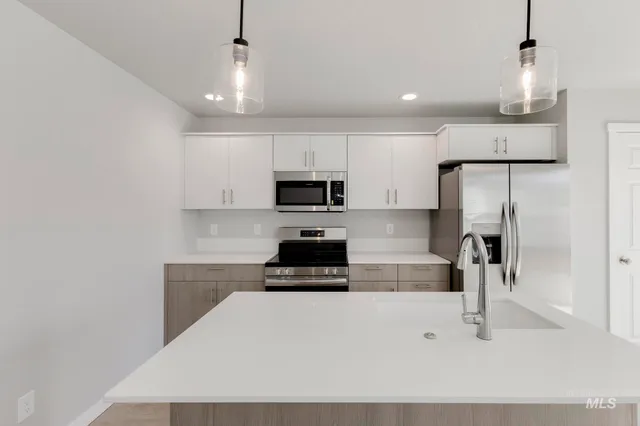 $338,990 | 121 Caribou Street, Horseshoe Bend, ID 83629