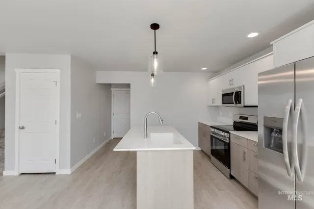 $338,990 | 121 Caribou Street, Horseshoe Bend, ID 83629