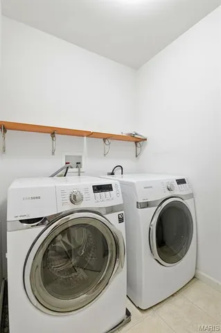 $250,000 | 904 Kingston Terrace Court, St. Charles, MO 63301