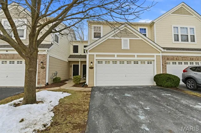 $250,000 | 904 Kingston Terrace Court, St. Charles, MO 63301