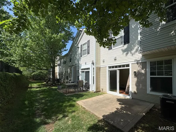 $245,000 | 904 Kingston Terrace Court, St. Charles, MO 63301