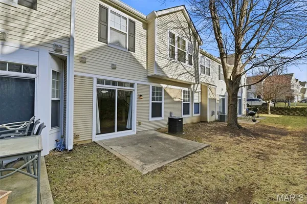 $250,000 | 904 Kingston Terrace Court, St. Charles, MO 63301