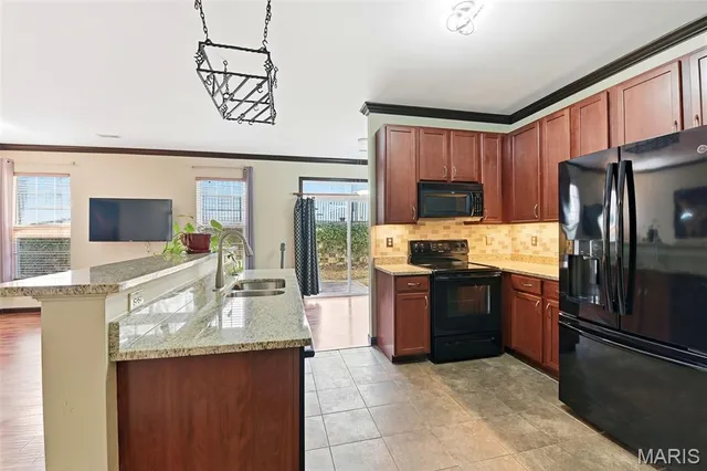 $250,000 | 904 Kingston Terrace Court, St. Charles, MO 63301