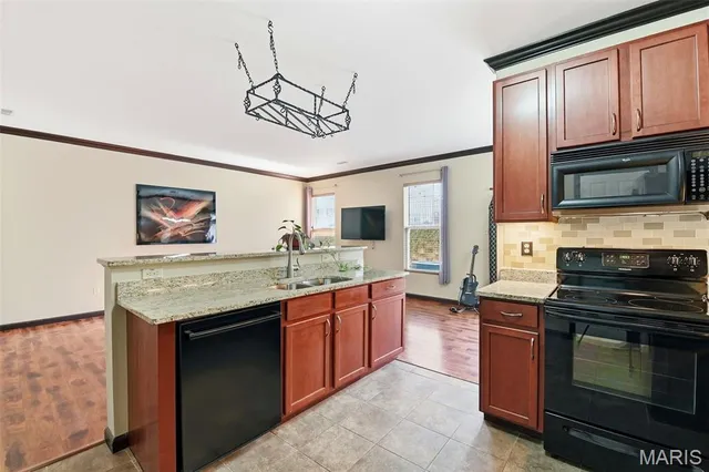 $250,000 | 904 Kingston Terrace Court, St. Charles, MO 63301