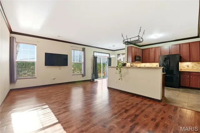 $250,000 | 904 Kingston Terrace Court, St. Charles, MO 63301