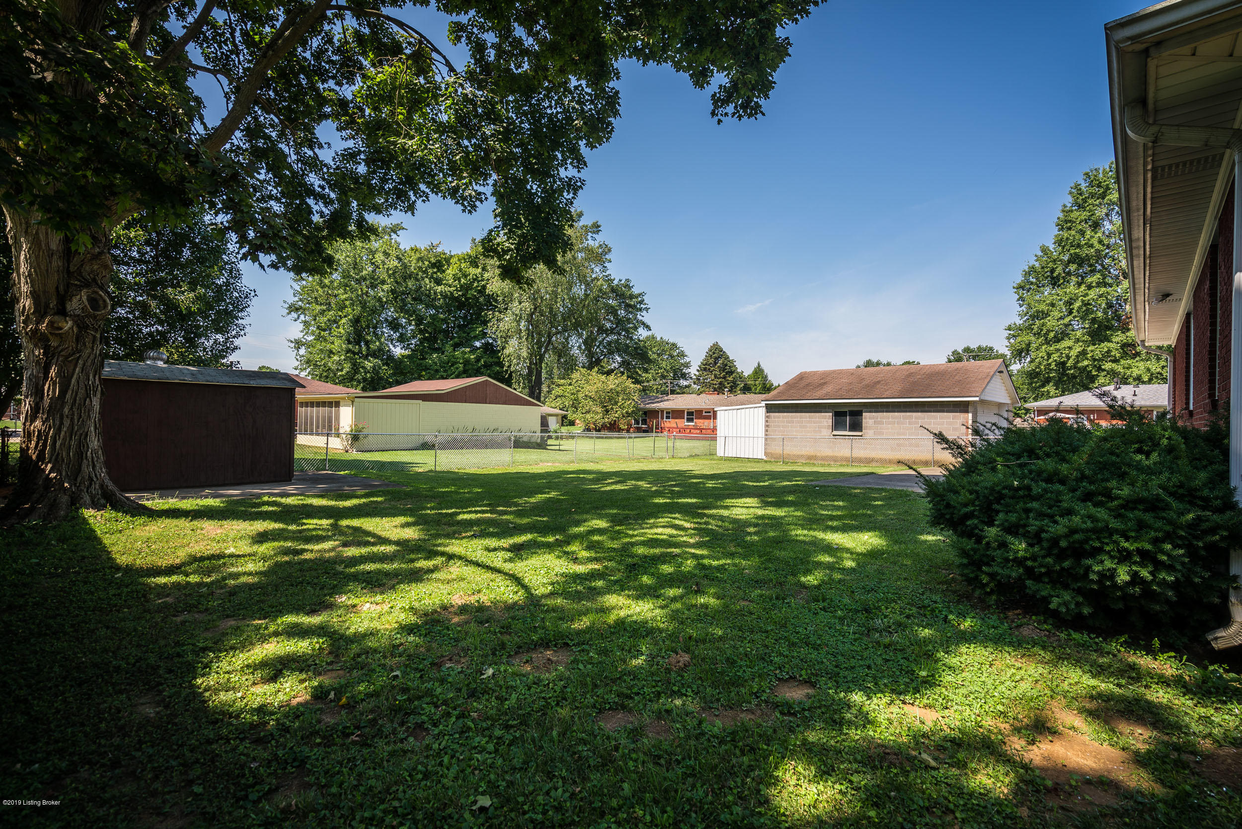 11517 Deering Road Louisville, KY 40272 - Photo 10 of 34 11517 Deering Road-10