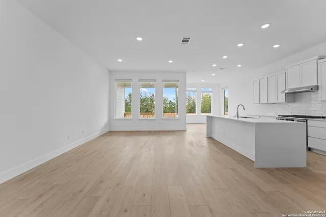 $429,990 | 5508 Paschal Park, New Braunfels, TX 78132