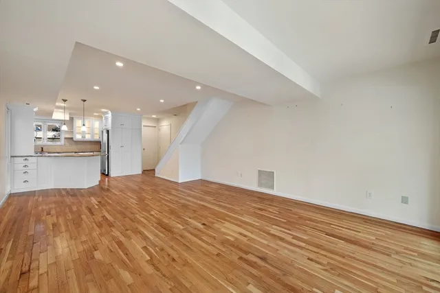 $639,000 | 55 Brackett Place, Unit B, Marblehead, MA 01945