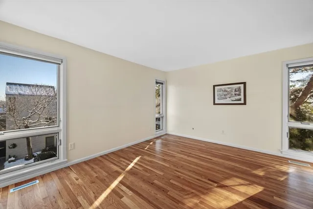 $639,000 | 55 Brackett Place, Unit B, Marblehead, MA 01945