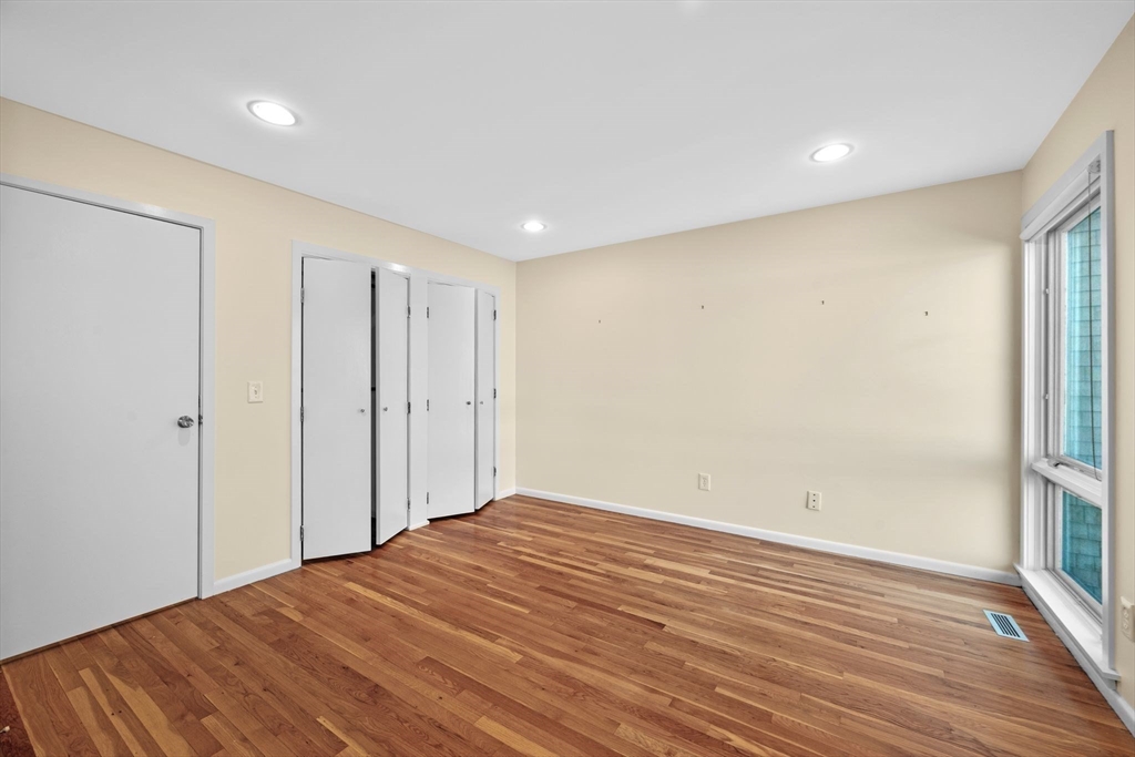 55 Brackett Place, Unit B Marblehead, MA 01945 - Photo 28 of 29