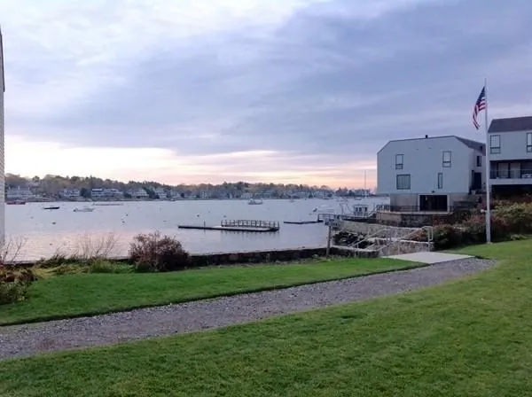 $639,000 | 55 Brackett Place, Unit B, Marblehead, MA 01945