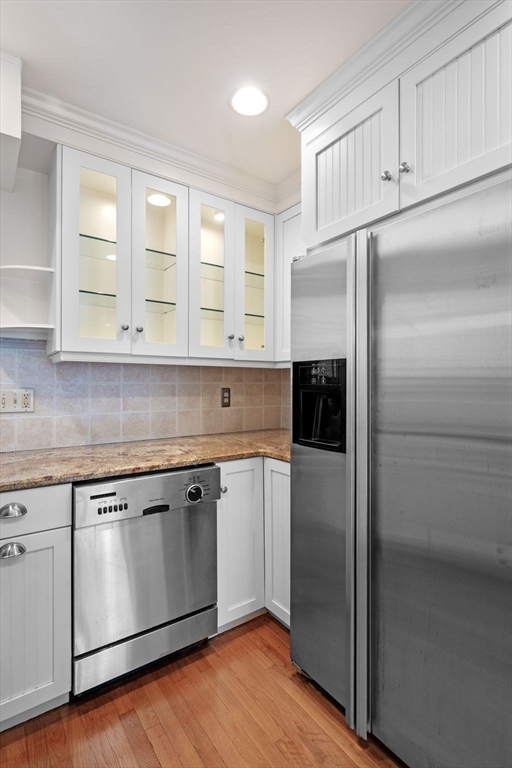 55 Brackett Place, Unit B Marblehead, MA 01945 - Photo 8 of 29