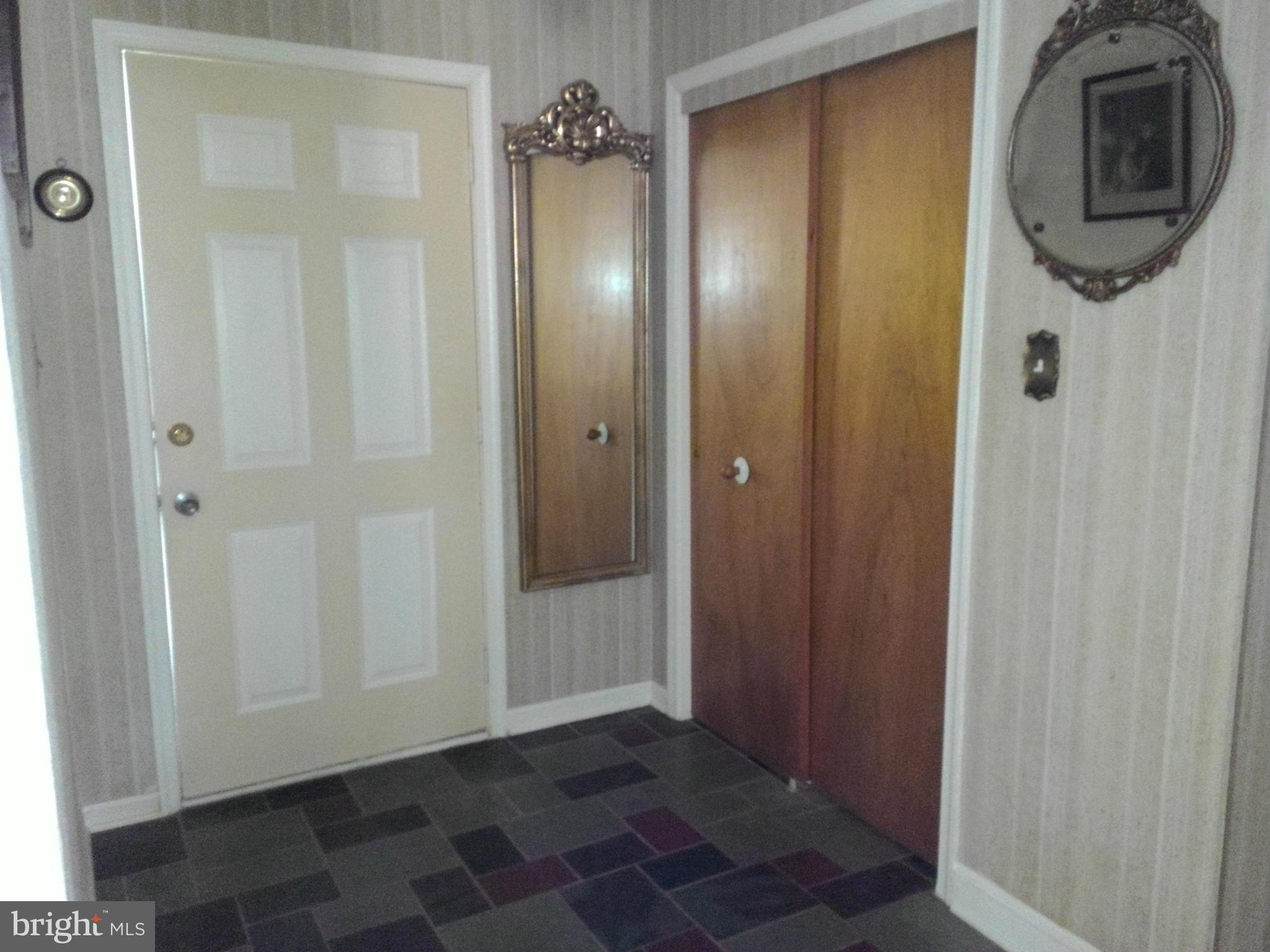 2538 Rutland Road Davidsonville, MD 21035 - Photo 2 of 20 Foyer - Main Entrance