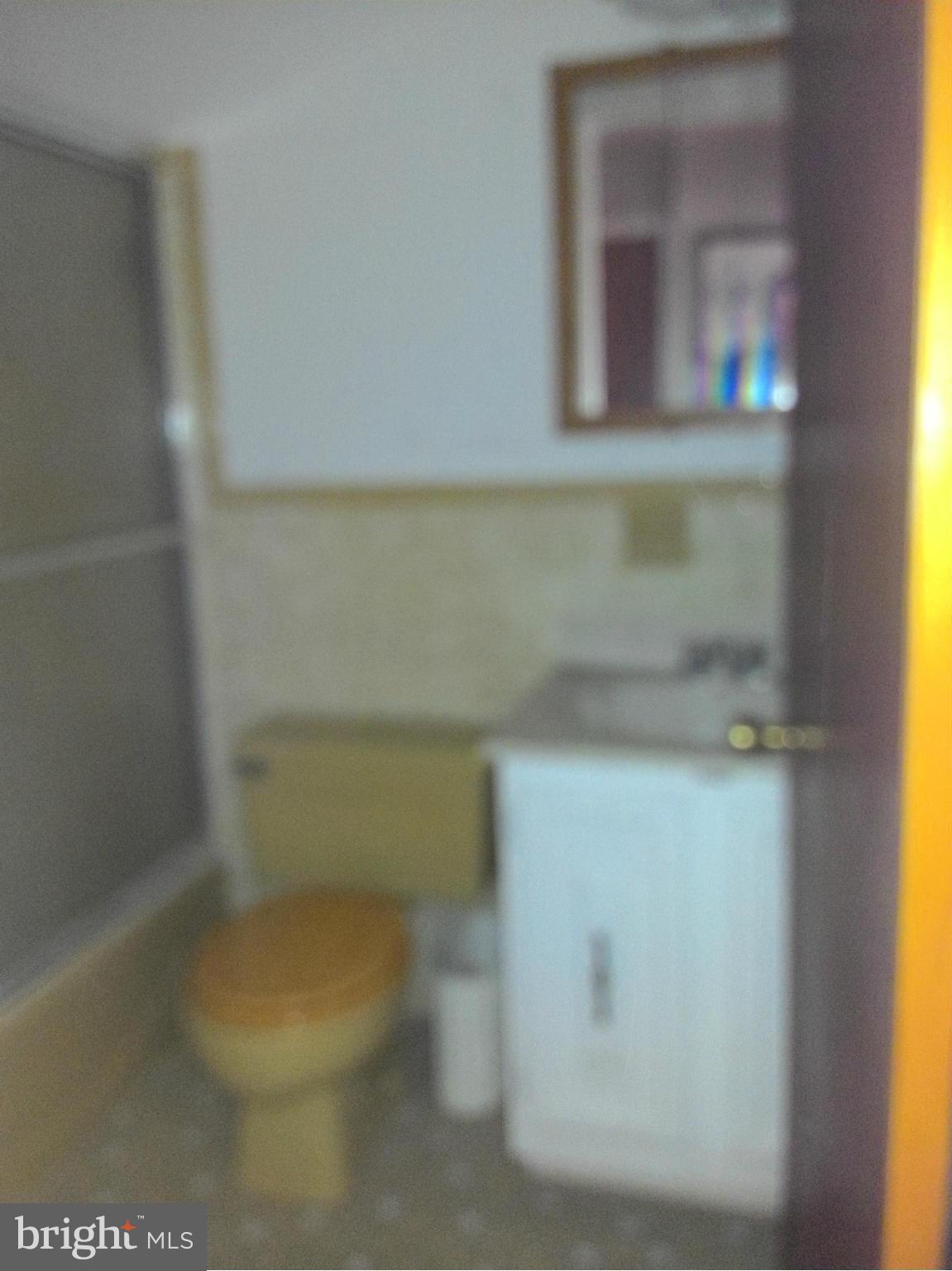 2538 Rutland Road Davidsonville, MD 21035 - Photo 10 of 20 Bath upper level