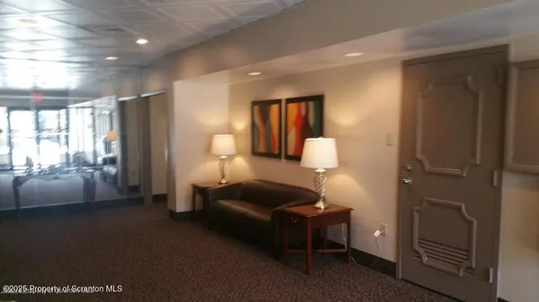 $1,295 | 220 Linden Street, Unit 408, Scranton, PA 18503