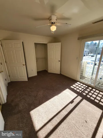 an empty room with a empty space