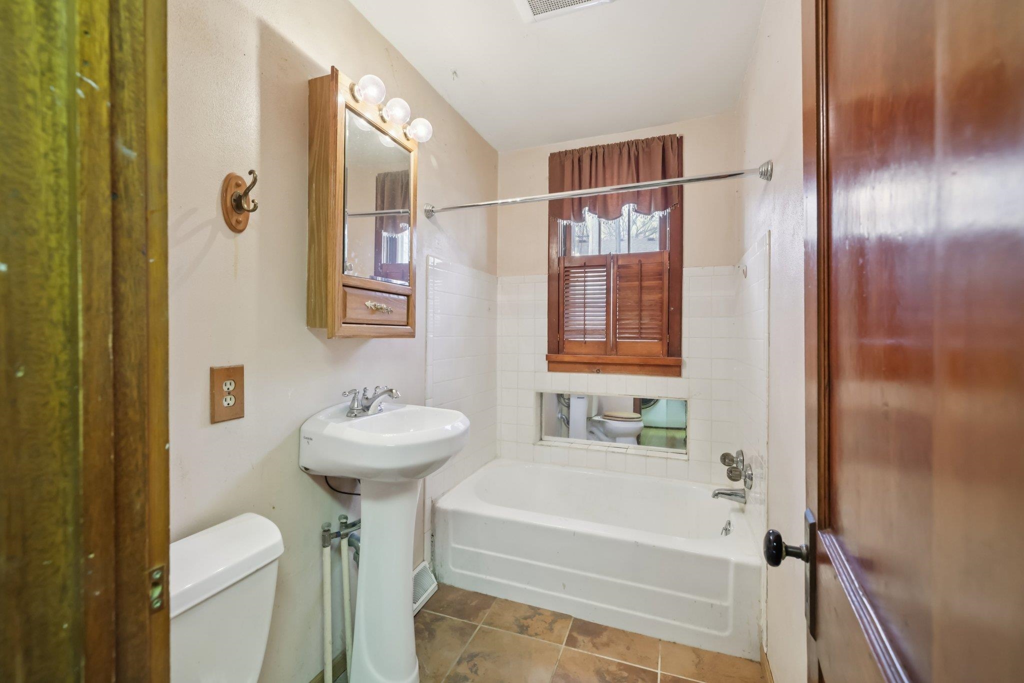 1100 Pflaum Road Madison, WI 53716 - Photo 26 of 37