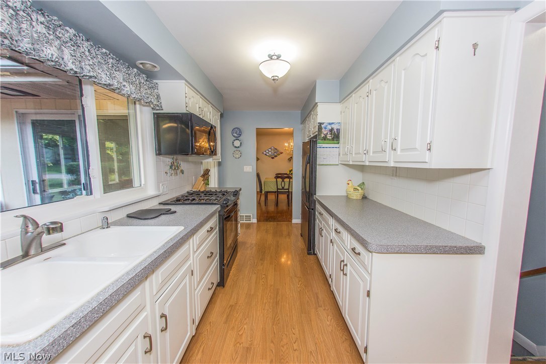264 South Miller Road Akron, OH 44333 - Photo 19 of 35