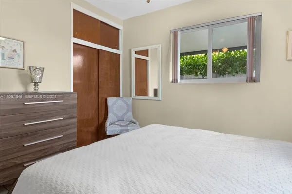 $750,000 | 4660 West 9th Avenue, Hialeah, FL 33012